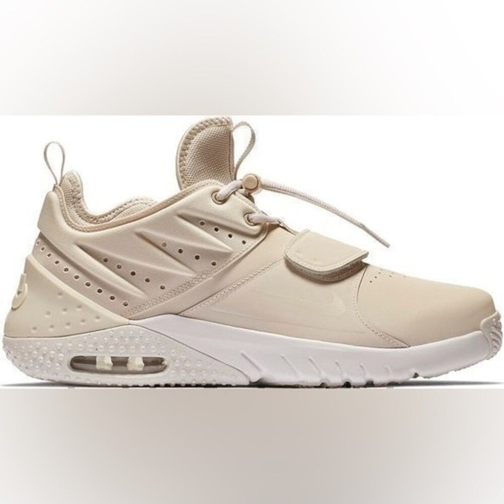 NIKE Air Max Trainer 1 Leather in Desert Sand. Men Size 10. Very good condition!